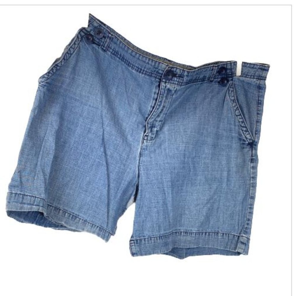 Merona Woman Denim Shorts  100% Cotton Five Pocket Zip Front Shorts Size…